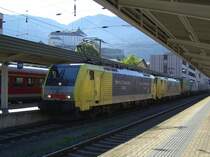 Die ES 64 F4-017 und die ES 64 F4-002 mit einem KLV Zug in Kufstein am 29.09.2007  