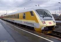 DB NetzInstandhaltungs Messsteuerwagen in Leipzig Hbf. An der Spitze zieht 120 501.