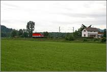 Die Bludenzer 1144 225 f�hrt Lz durch das Inntal nach Kufstein. (06.07.07)