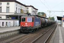 421 396 mit Kesselwagen f�hrt von Hamburg kommend durch Ludwigslust. 11.10.2007