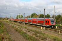 Durch den Lokf�hrerstreik stehen auf dem Schweriner G�terbahnhof die Regionalz�ge. Hinter den beiden Doppelstockz�gen steht noch einer und 5 628-er Triebwagen. 12.10.2007