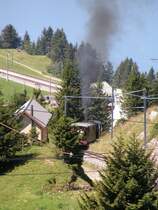 Der Anstieg ist fast geschafft. Die Zahnraddampflok RB 17 muss noch  die letzte H�rde nach Rigi Kulm bew�ltigen. 04.08.07 