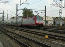 E-Lok 4016 schiebt einen Personenzug Richtung Luxemburg vor sich her. P�tange am 13.10.07