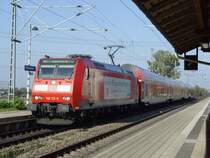 146 112-8 h�lt mir ihrem RE Richtung Basel Bad Bf in Heitersheim. 14.10.07