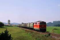 2143.021 mit einem Hackschnitzelzug am Verladebahnhof Reitenbuch (16.09.2007)