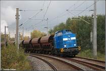 293 026 der Pressnitztalbahn GmbH ist am 13.10.07 zum Einschottern auf dem Hilbersdorfer Damm unterwegs.