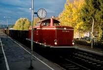 Plandampf 2007. Auch dieser Zug mit 212 084-8 mit einem E-Wagen Zug geh�rte zu dieser Veranstaltung. Und zu Zeiten als es die R�benkampagne noch gab, sah es sicherlich genauso aus.