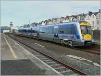 Neben dem ungefähr stündlichen Pendelverkehr ins 12 Meilen entfernte Coleraine fährt Mo-Fr eine Früh- bzw Abendverbindung von Portrush von und nach Belfast und am Sonntag am Nachmittag von und nach Derry. So sind Umlaufbedingt hin und wieder neben der älteren Class 8000 Dieseltriebwagen auch die neuen Class 3000 Züge in Portrush zu sehen.
21. September 2007