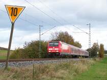 Die 146 218 ist am 18.Oktober 2007 mit einem Regionalexpress RE von Aalen nach Stuttgart Hbf unterwegs. Hier zwischen Aalen und M�gglingen(Gm�nd)
