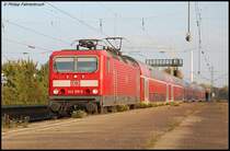 143 105-5 durchf�hrt am Abend des 13.10.07 mit einer Doppelstockwagen-Garnitur den S-Bahn-Haltepunkt Esslingen-Oberesslingen mit Fahrtrichtung Westen.