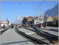 Dieser 11.10.2007 war der Tag f�r eine Fahrt aufs Jungfraujoch. Die WAB ab Kleine Scheidegg hatte alle H�nde voll zu tun, die Menschenmassen wieder ins Tal zu bringen, sei es nach Lauterbrunnen oder Grindelwald.