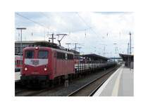 Die 140 829-3 war im Sommer 2007 mit einem G�terzug durch Aschaffenburg Hbf unterwegs.