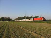 101 144 ist am 23.10.2007 schiebend mit dem IC 2026 Richtung K�ln/Hamburg unterwegs.