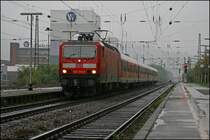Erst wenn das Allt�gliche dem Ende zugeht, lernt man es auch Sch�tzen...143 234 f�hrt mit der RB91 (39161)  RUHR-SIEG-BAHN , von Hagen �ber Finnentrop nach Siegen, in Plettenberg ein. (29.09.07)