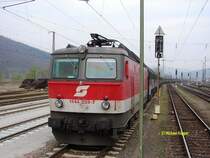 1144 259-7 war mit einem Autozug beladen abgestellt in Gem�nden. Die TX Logistik hat einige Loks von den �BB gemietet.