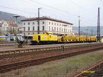 Nein es ist kein Postzug... Bauzug von der EBW Cargo f�hrt im Fr�hjahr durch Gem�nden.