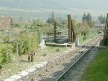 S�dtirol,Mendelbahn bei Kaltern.Abklappbarer �bergang einer kleinen Strasse.Heute nicht mehr in Betrieb,da er durch eine Fussg�nger Unterf�hrung ersetzt wurde.17.10.07