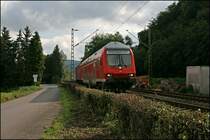 RB56  DER ISERLOHNER  von Iserlohn nach Hagen Hbf, geschoben von der 143 840 f�hrt bei Hohenlimburg dem Ziel entgegen. (30.09.07)
