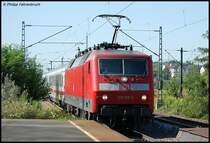 120 129-2 zog am 26.07.07 einen InterCity durch den S-Bahn-Haltepunkt Stuttgart-Untert�rkheim �ber die Filsbahn (KBS 750) in Richtung Ulm.