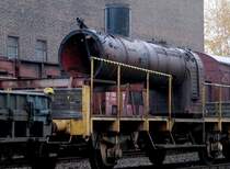 Kurz vor einbrechen der Dunkelheit habe ich im BW Chemnitz Hilbersdorf noch diesen Kessel fotografiert. Zu welcher Lok oder Heizkesselwagen der geh�rt, dass weiss ich allerdings nicht (vielleicht zu dem C-Kuppler der gerade aufgearbeitet wird?) 27.10.07.jpg