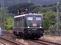 W�hrend des Viaduktfestes in Altenbeken bot 141 228-7 F�hrerstandsmitfahrten an.
Leider steht die Lok seit geraumer Zeit still,da ihre Frist abgelaufen ist.