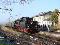 50 3552-2 Die Hanauer Eisenbahnfreunde veranstalten jedes Jahr Nikolausfahrten... Hier nach dem Umsetzen in B�dingen (Hessen)