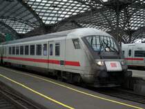 Dreckiger Intericty Steuerwagen in K�ln Hbf (27.10.2007)