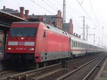 IC144 von Szczecin Glowny nach Schiphol(Aiport)kurz vor der Ausfahrt im Bahnhof Stendal.Aufgenommen am 28.10.07