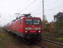 Ein Ersatzzug mit einer 114 f�hrt gerade in den Bahnhof L�bbenau/Spreewald ein. Dieser Zug f�hrt weiter nach Cottbus. 28.10.2007