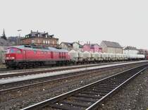Eine 232 mit einem G�terzug am 7.3.2007 in Amberg.