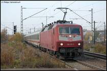 120 117-7 mit IC 2013 von Leipzig Hbf nach Oberstorf am 29.10.07 in Stuttgart-Untert�rkheim aufgenommen.