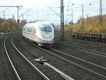 ICE 3  F�rth  und  Ingolstadt  ereichen in K�rze den Bochumer Hbf.(06.11.2007)