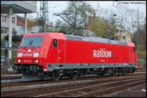 185 230-0 setzt am Abend des 26.10.07 im Aalene Bahnhof um, damit sie sp�ter den FZT 56080 von Aalen nach Stuttgart-Hafen bringen kann.