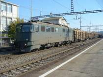 SBB - E-Lok Ae 6/6  11491 mit einem G�terzug im Bahnhof von Langenthal am 21.09.2007