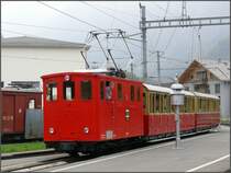 He 2/2 13  Matten  verl�sst Wilderwil Richtung Schynige Platte. (12.10.2007)