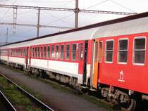 InterCity Wagen der Slowakischen Staatsbahn im Bahnhof Ko�ice/Kaschau am 24.10.2007.