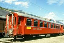RhB - B 2222 am 09.09.1994 in Scuol - 2.Klasse Personenwagen schwere Stahlbauart - Baujahr 1929 - SIGRhB - Fahrzeuggewicht 24,00t - Sitzpl�tze 52 - L�P 15,93m - zul�ssige Geschwindigkeit 80 km/h - �3=03.11.1989 - Logo RhB in rh�toromanisch - Lebenslauf: ex C4� 2222 - 1956 B4� 2222 - 1964 B 2222 - 11/1997 Abbruch
