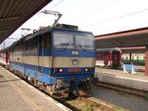 BR 363 146-2 im Bahnhof Kosice/Kaschau mit Os 7203/R5313 nach F�zesabony �ber Hidasnemeti. Aufgenommen am 24.10.2007