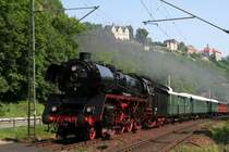 03 1010 passiert in voller Fahrt die Dornburger Schl�sser. Am 9.6.07 auf dem Weg nach Saalfeld