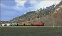 Ge 6/6 II 704  Davos  mit G�terzug nach Davos bei Malans. (22.11.2007)