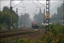 Nachschuss auf die beiden 225 008 und 225 081, die am 10.10.07 den KC 61733 von Duisburg-Hochfeld nach Hohenlimburg bringen.

