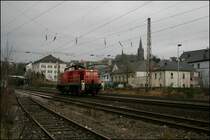 Die mit MEG Lokf�hrern besetzte Vorhaller 294 718 f�hrt von Finnentrop komment in Werdohl ein. (29.11.07)