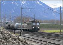 Ae 6/6 11405 kehrt vom Zementwerk Untervaz nach Landquart zur�ck. (21.11.2007)