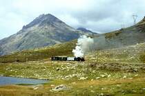 RhB Foto-Dampf-Extrazug f�r RH�TIA INCOMING 9966 von km 20,4000 nach Ospizio Bernina am 26.08.1995 bei Lago Nero mit Dampflok G 3/4 1 - Xkv 9398 - A� 1102 - B� 2060
