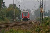 RB56 (RB 39634)  DER ISERLOHNER  geschoben von der 143 588 f�hrt bei Hohenlimburg dem Ziel Hagen Hauptbahnhof entgegen. (10.10.07)