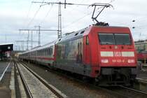 101 122-0  China Airlines  mit einem IC in Aalen. Der Zug fuhr von Karlsruhe Hbf nach N�rnberg Hbf. (5.Dezember 2007)