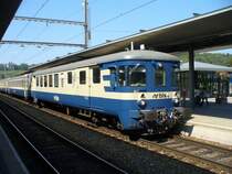 bls - Regio nach Interlaken mit dem Steuerwagen mit Gep�ckabteil BDt 50 63 82-33 941-0 an der Spitze bei der einfahrt im Bahnhof Spiez am 13.09.2007