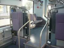 Inneneinrichtung BR 463  Civia  im Eingangsbereich f�r Behinderte, dieser Eingang liegt tiefer auf Bahnsteigh�he und hat 2 Rollstuhl-Stellpl�tze, aufgenommen am 30.11.2007.