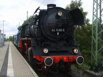 44 1486 in S�mmerda auf Gleis 3 am 31.08.2007 wird gleich die Weiterfahrt nach Meiningen antreten