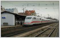 Abschied: Am 8.12.2007 verlie� die letzte Wei�wurst den Wiener Westbahnhof Richtung Deutschland. In Zukunft werden nach Wien nur mehr die Wackeldackel kommen, die BR 401 f�hrt nur mehr nach Innsbruck. IC 90 von Wien Westbahnhof nach Hamburg-Altona am 8.12.2007 bei der Durchfahrt in Penzing.